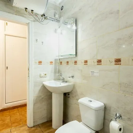 1 Bedroom Ground Floor 아파트