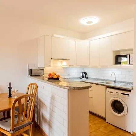 1 Bedroom Ground Floor Apartamento *